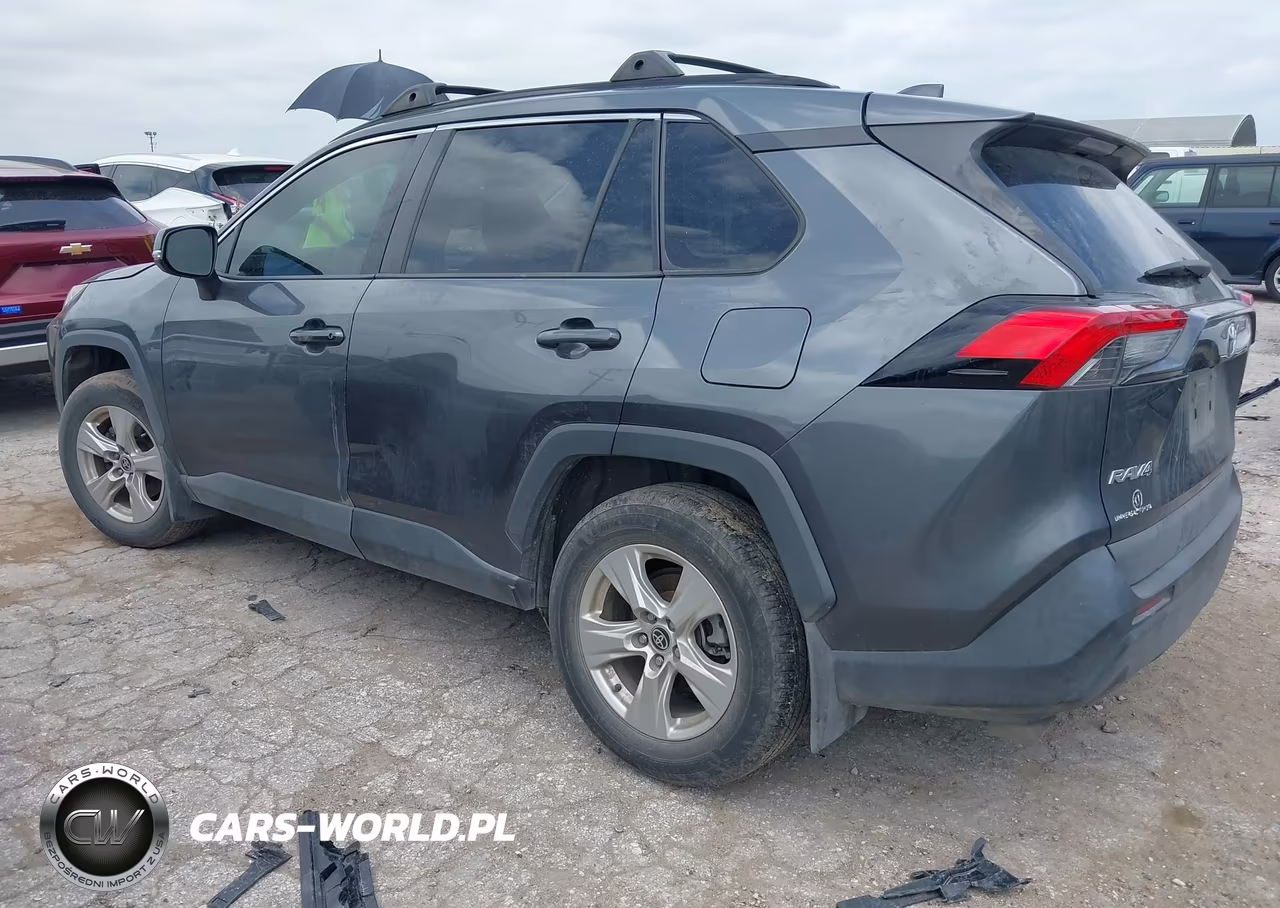 2021 Toyota Rav4 Xle VIN:2T3W1RFV8MC123093 - 3