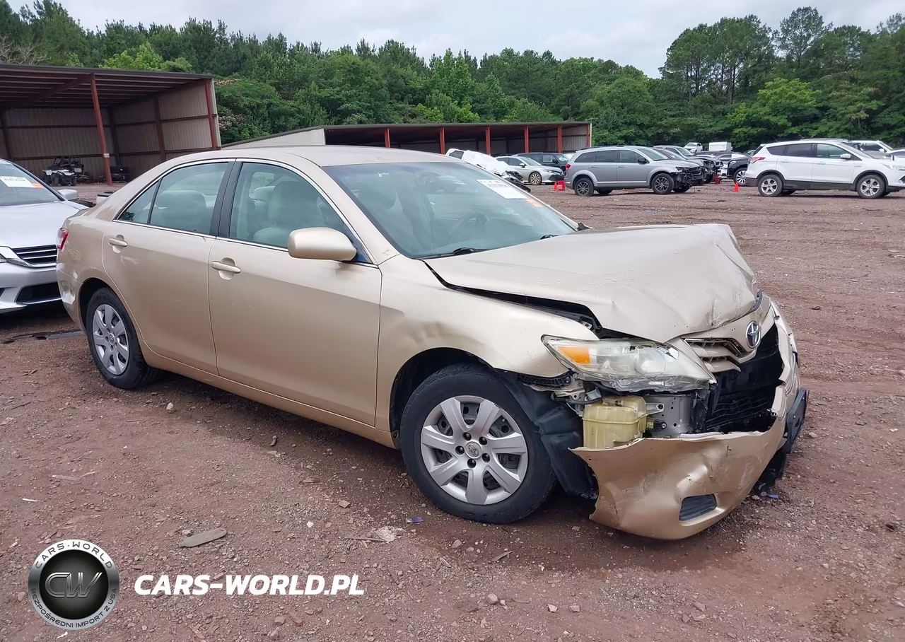 2011 Toyota Camry Le – zdjęcie 1 z 16