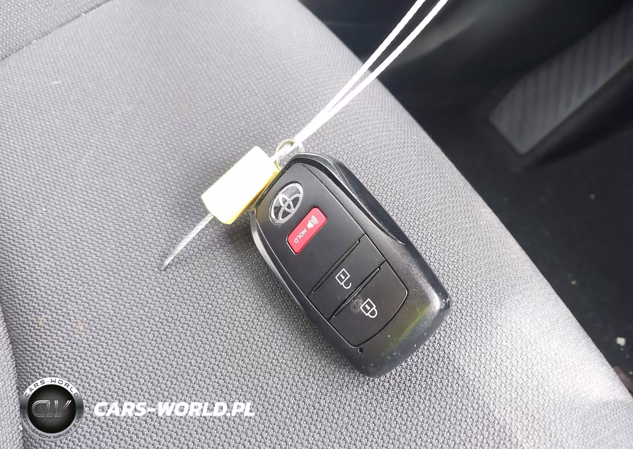 2025 Toyota Corolla Cross Le VIN:7MUCAAAG2SV147471 - 11