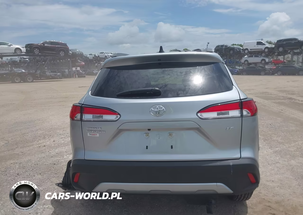 2025 Toyota Corolla Cross Le VIN:7MUCAAAG2SV147471 - 17