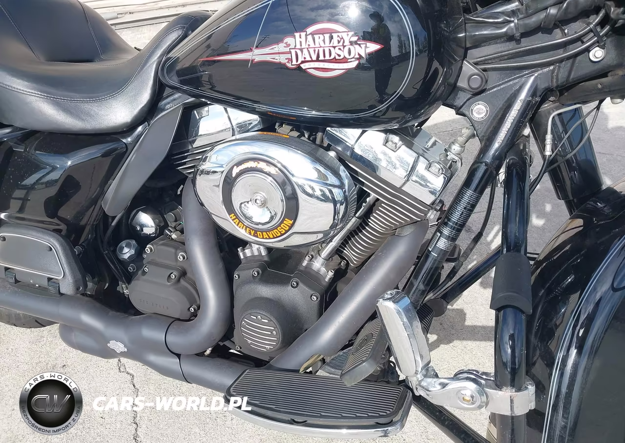 2011 Harley-Davidson Flhtc VIN:1HD1FF415BB611821 - 8