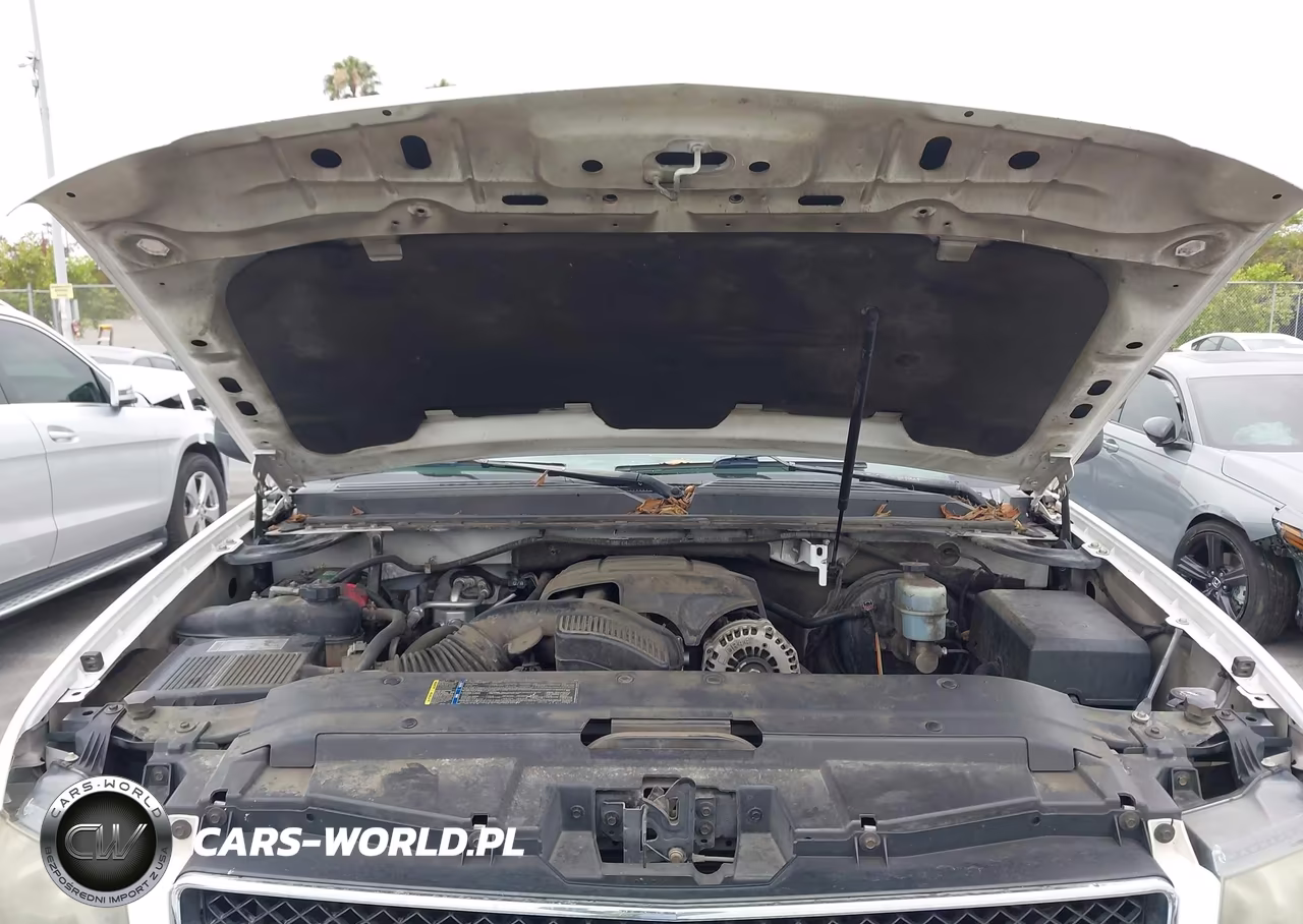 2010 Chevrolet Suburban 1500 Ls VIN:1GNUCHE09AR139452 - 10