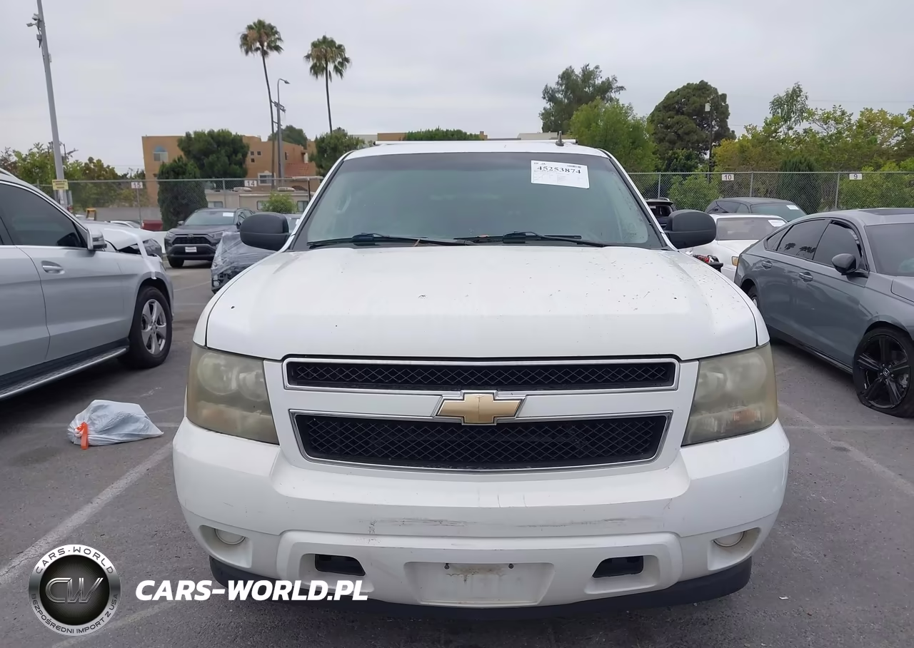 2010 Chevrolet Suburban 1500 Ls VIN:1GNUCHE09AR139452 - 12