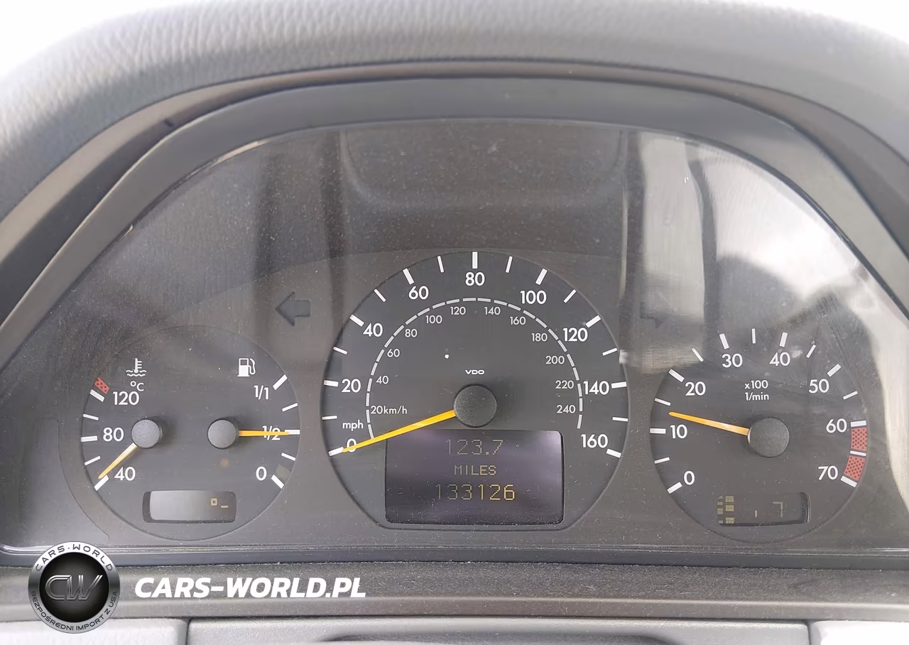 2002 Mercedes-Benz E 320 Special Edition VIN:WDBJF65J52B396892 - 7