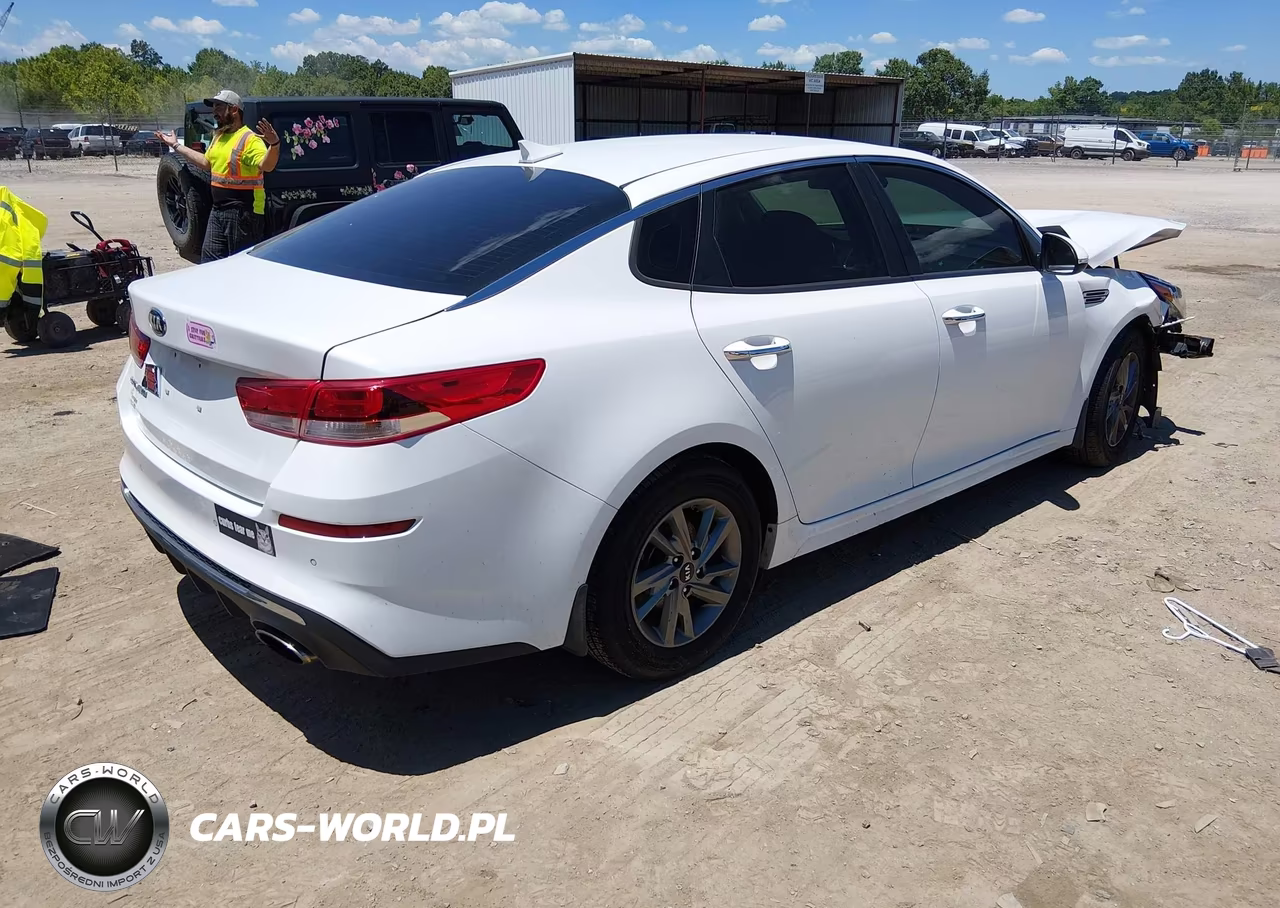 2019 Kia Optima Lx VIN:5XXGT4L39KG374787 - 4