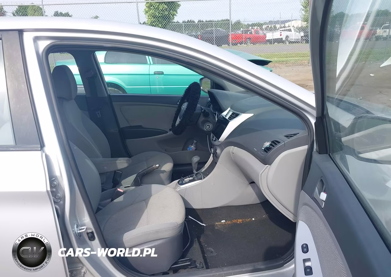 2013 Hyundai Accent Gls VIN:KMHCT4AE3DU341375 - 5