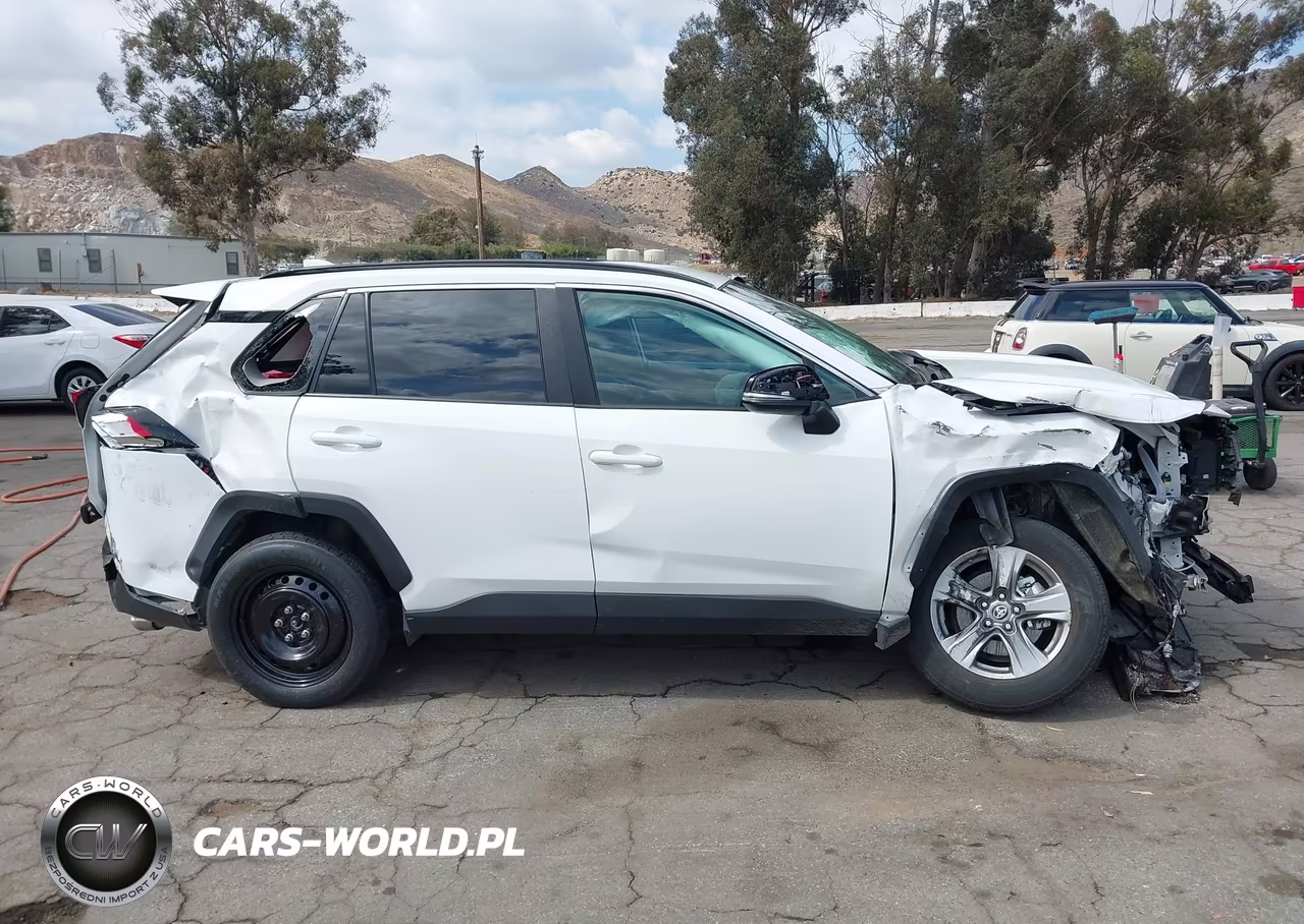 2024 Toyota Rav4 Hybrid Le VIN:2T3MWRFVXRW223095 - 13