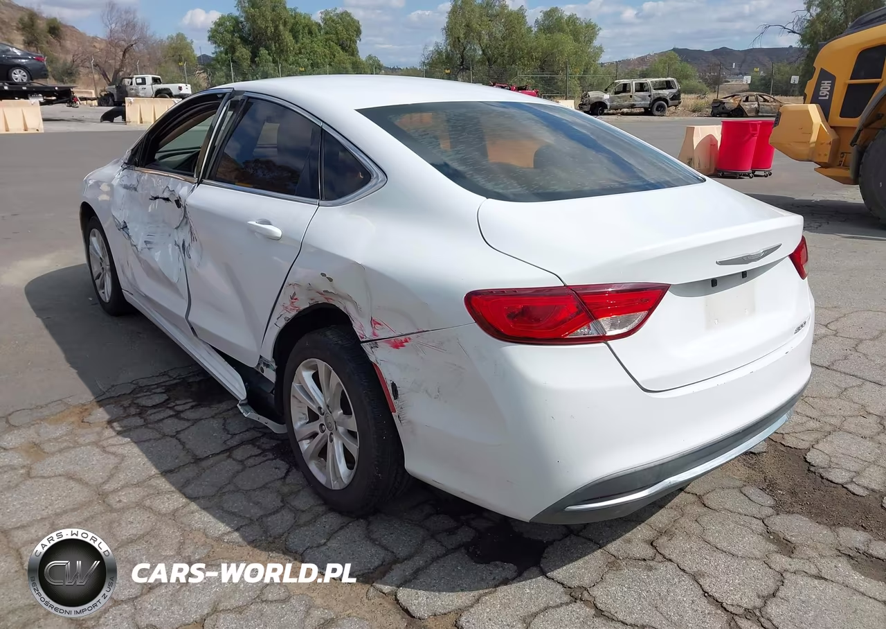 2015 Chrysler 200 Limited VIN:1C3CCCAB2FN711236 - 3