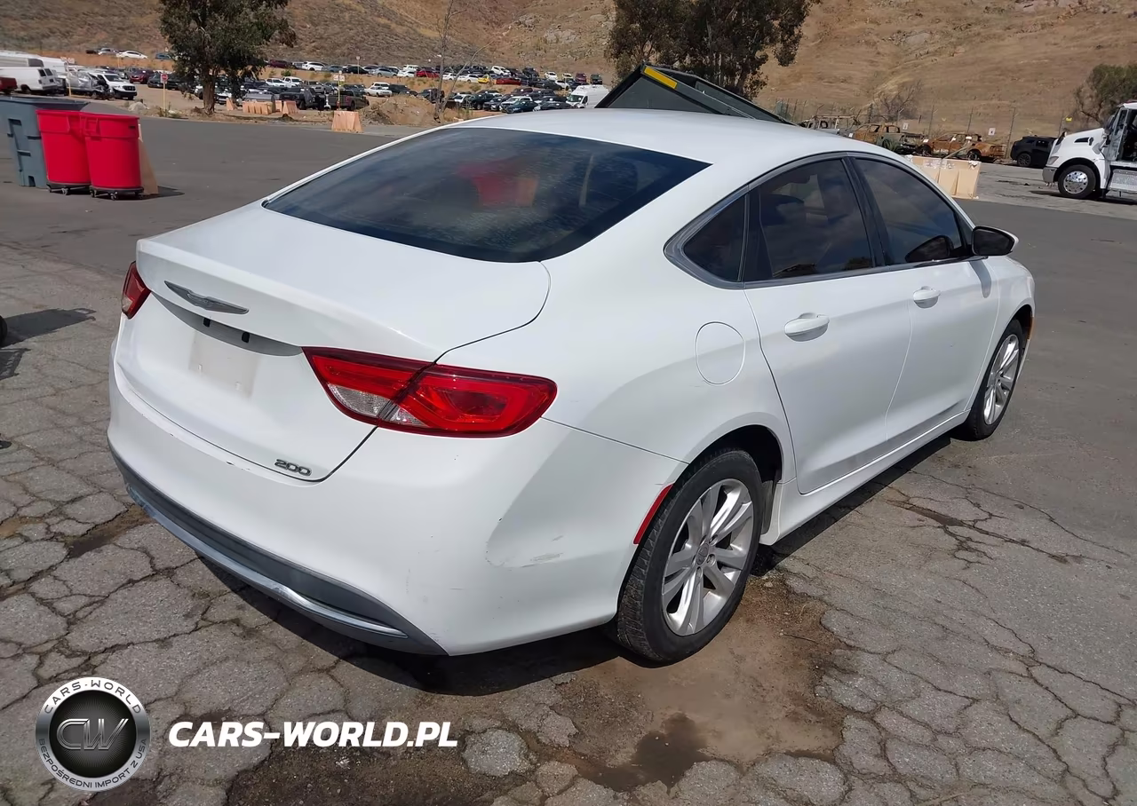 2015 Chrysler 200 Limited VIN:1C3CCCAB2FN711236 - 4
