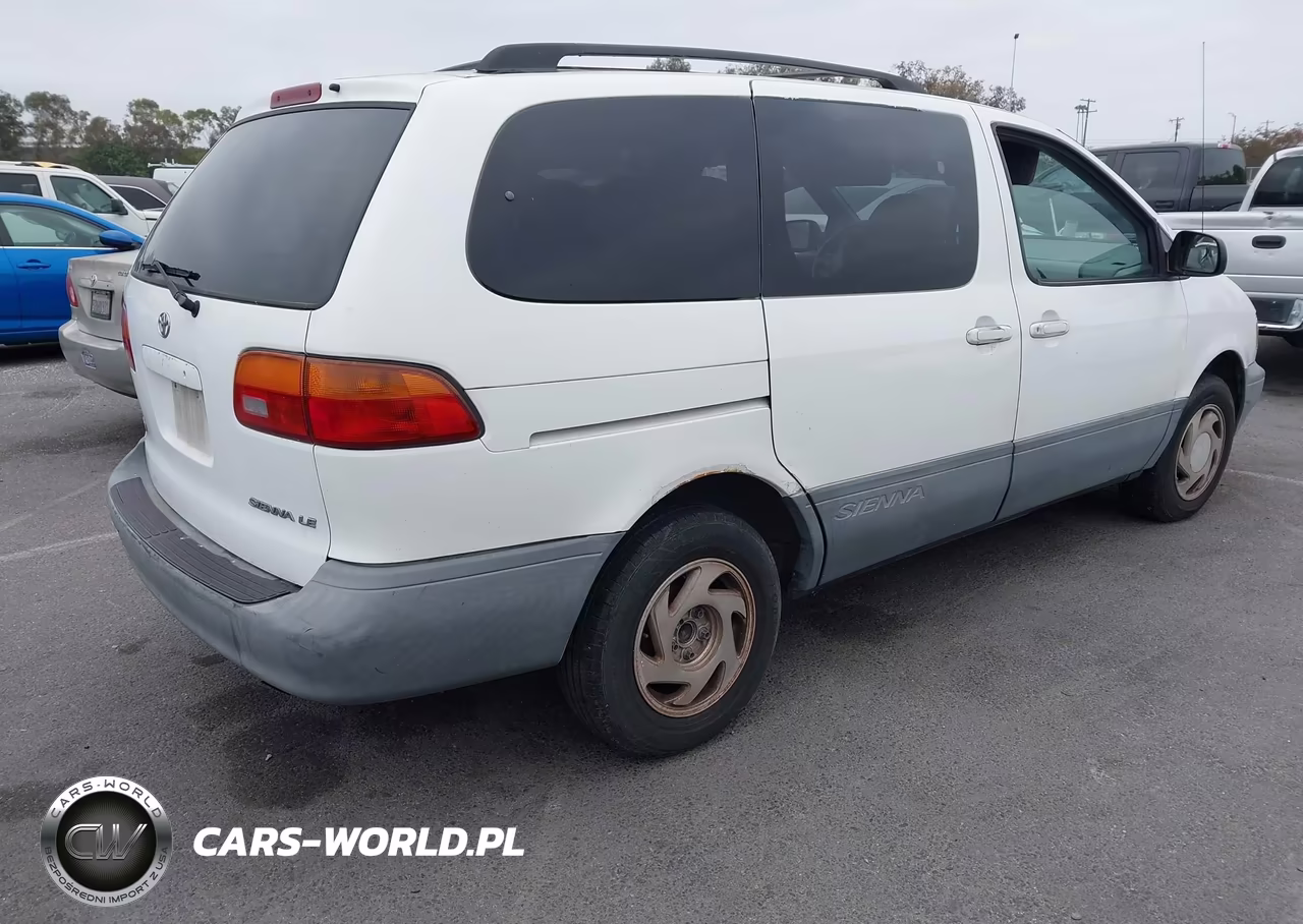 1998 Toyota Sienna Le VIN:4T3ZF13C2WU015380 - 4