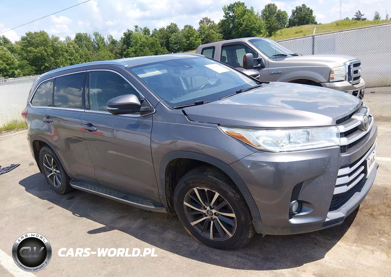 2017 Toyota Highlander Xle VIN:5TDKZRFH8HS216493 - 14