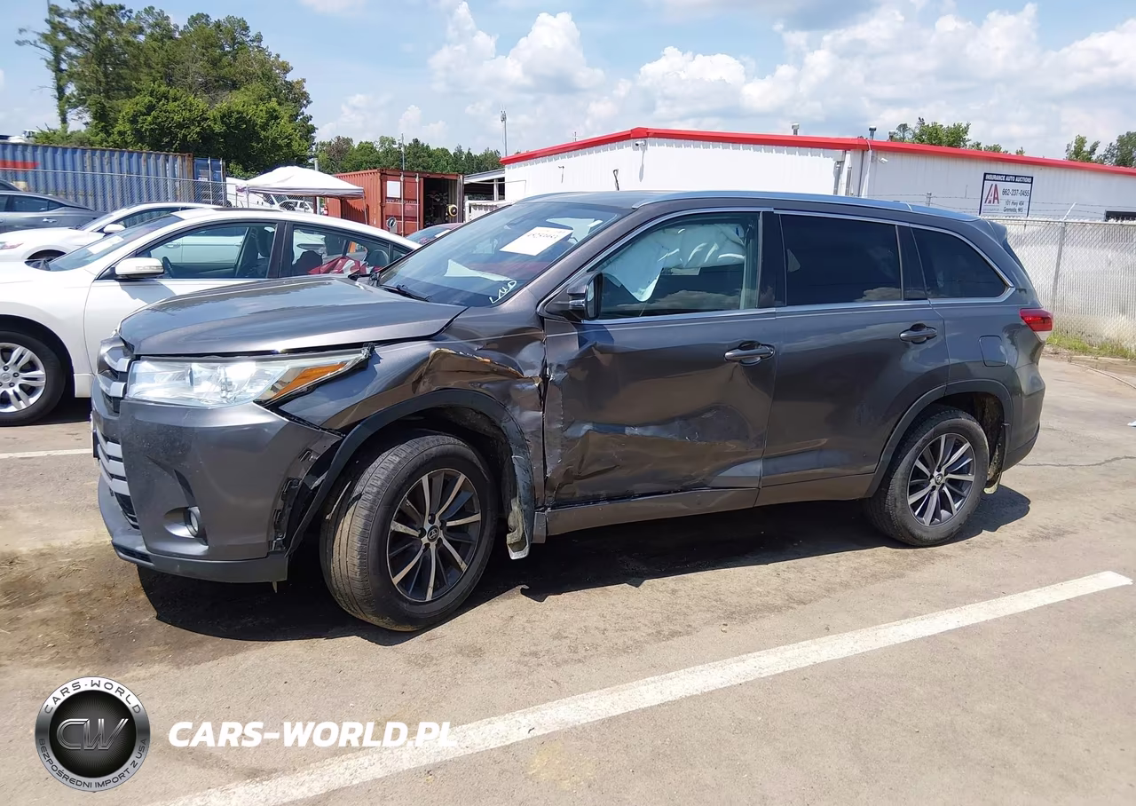 2017 Toyota Highlander Xle VIN:5TDKZRFH8HS216493 - 15