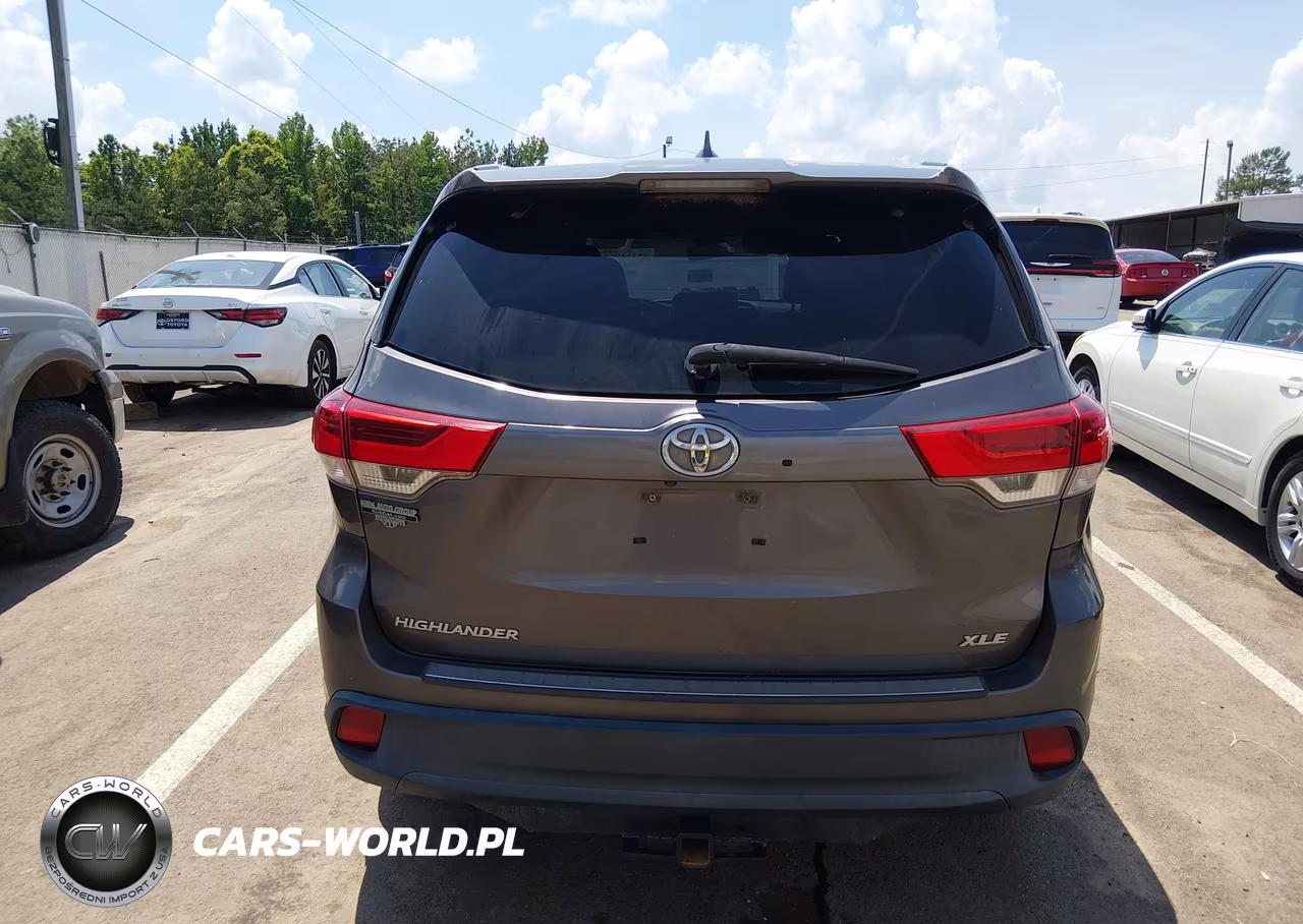 2017 Toyota Highlander Xle VIN:5TDKZRFH8HS216493 - 17