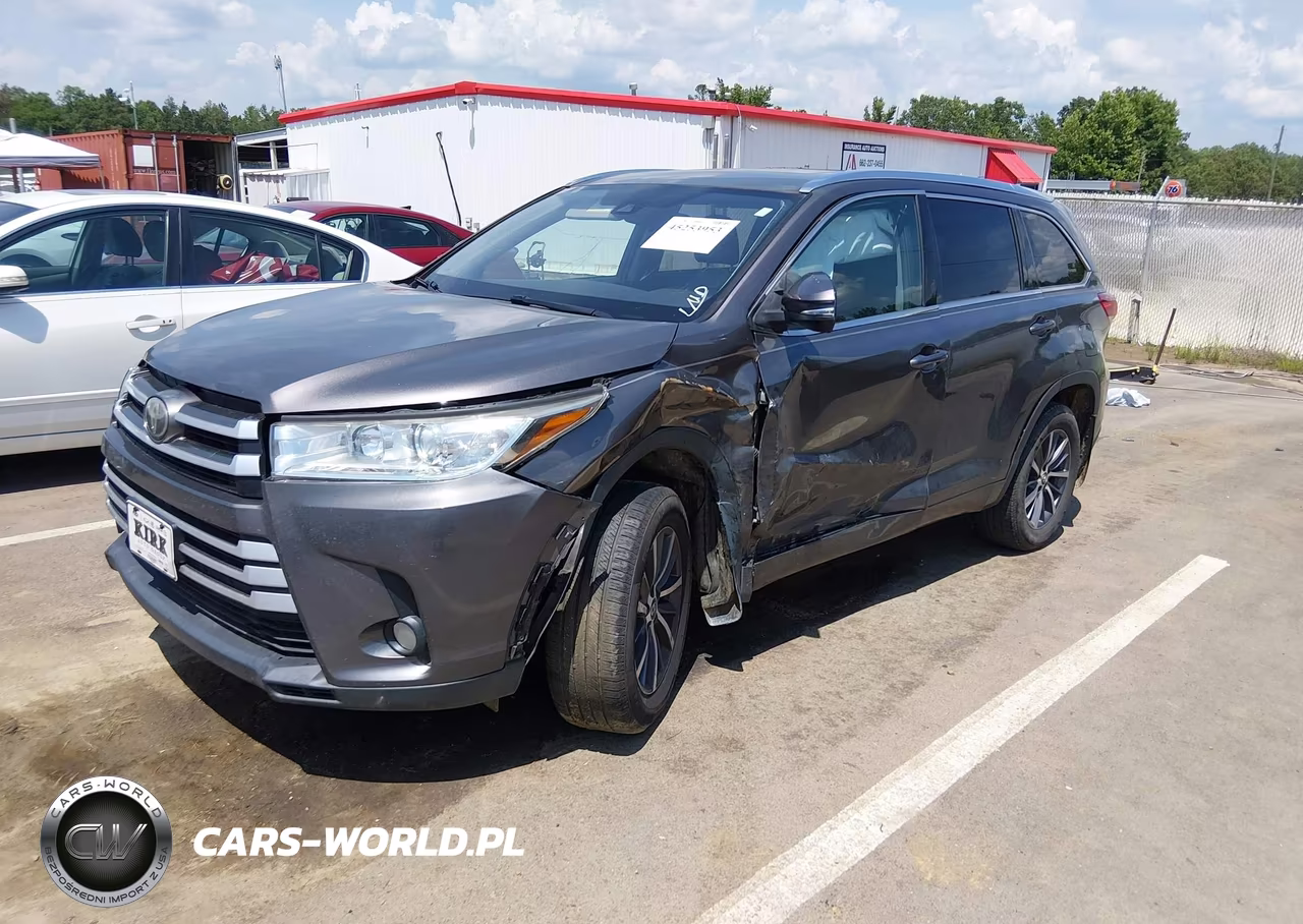 2017 Toyota Highlander Xle VIN:5TDKZRFH8HS216493 - 2
