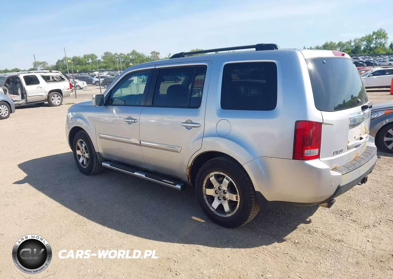 2010 Honda Pilot Touring VIN:5FNYF4H94AB014479 - 3