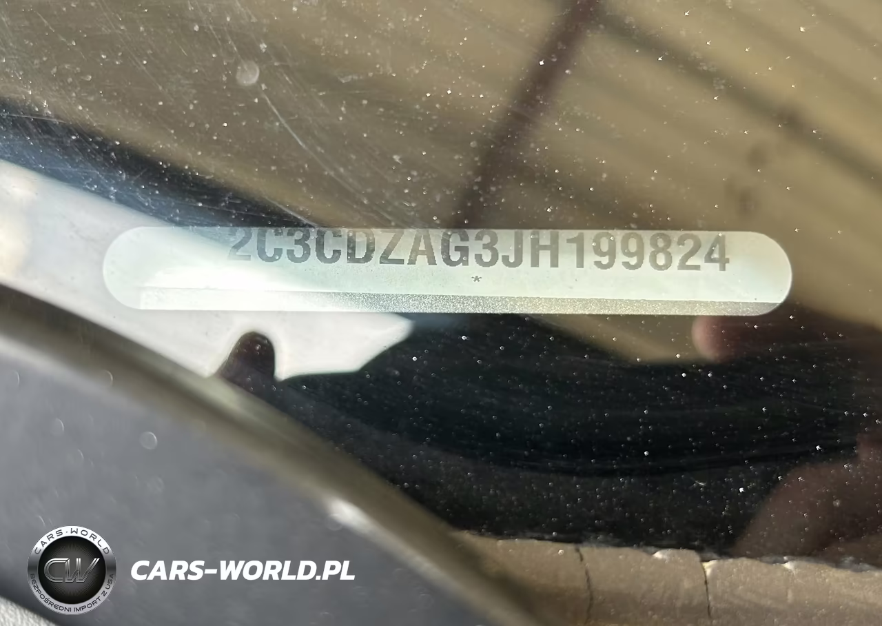 2018 Dodge Challenger Sxt Plus VIN:2C3CDZAG3JH199824 - 9