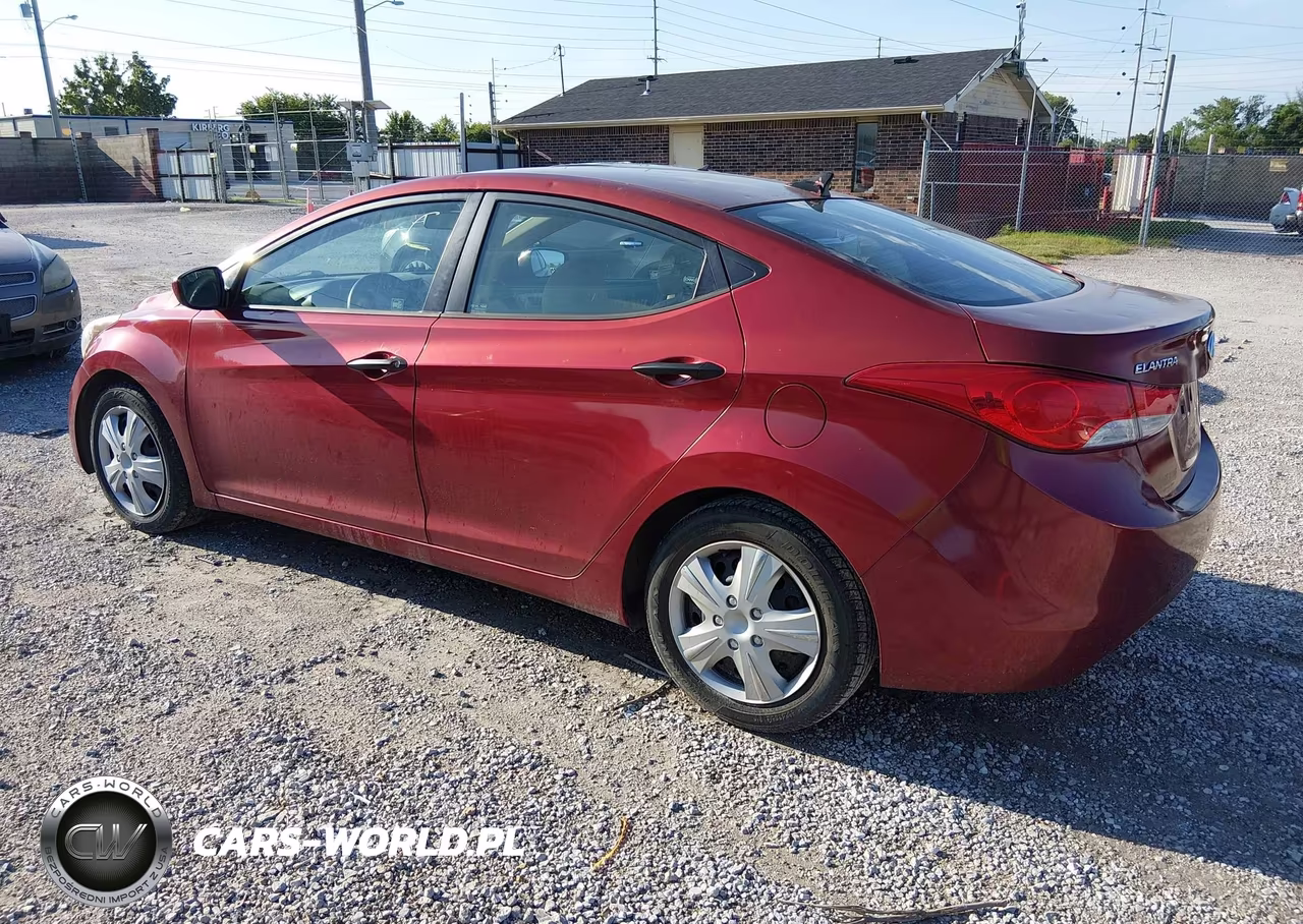 2013 Hyundai Elantra Gls VIN:5NPDH4AE0DH211218 - 3