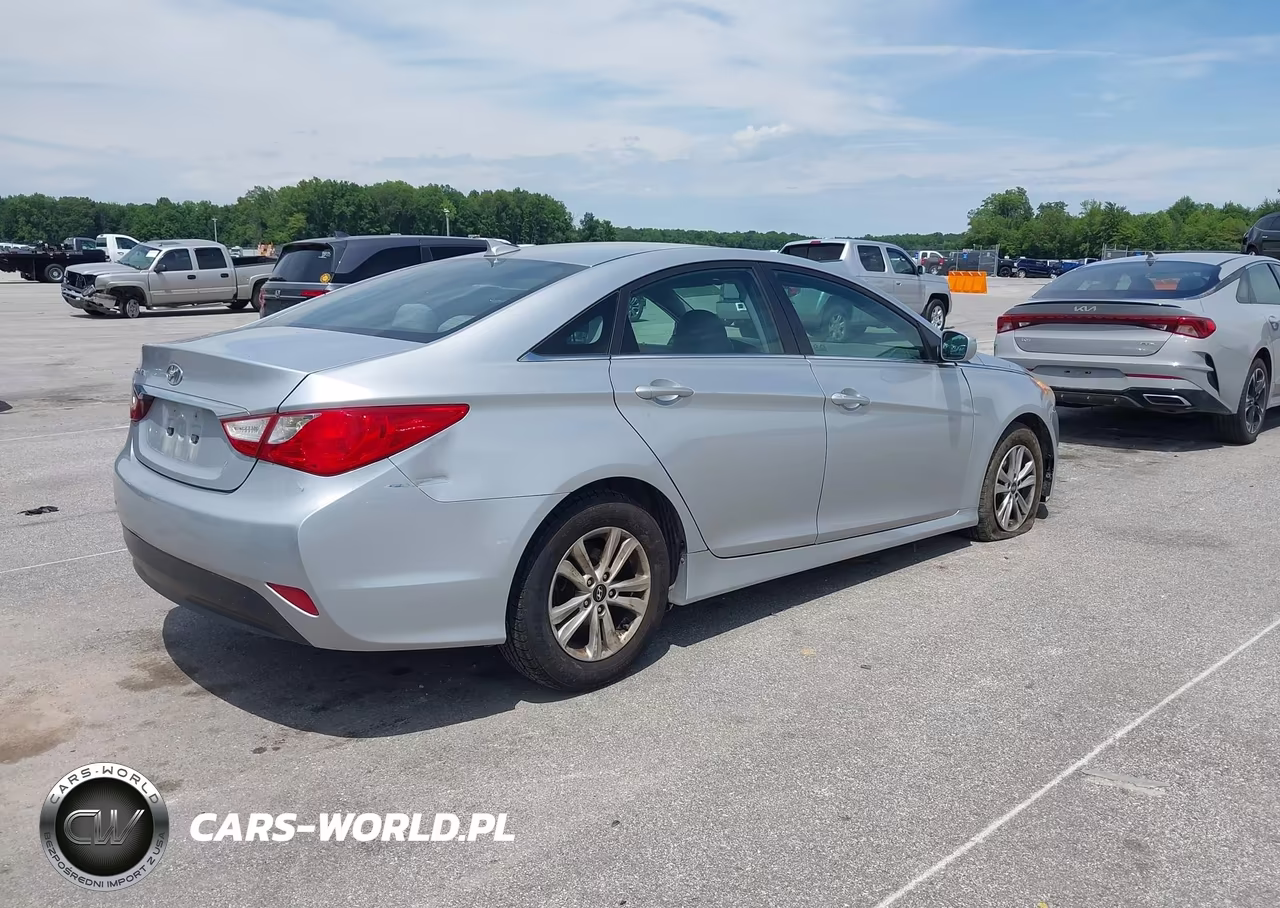 2014 Hyundai Sonata Gls VIN:5NPEB4AC0EH884323 - 4