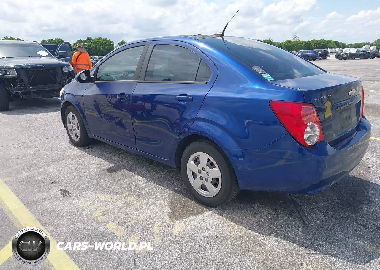 2014 Chevrolet Sonic Ls Auto VIN:1G1JA5SH3E4124791 - 3