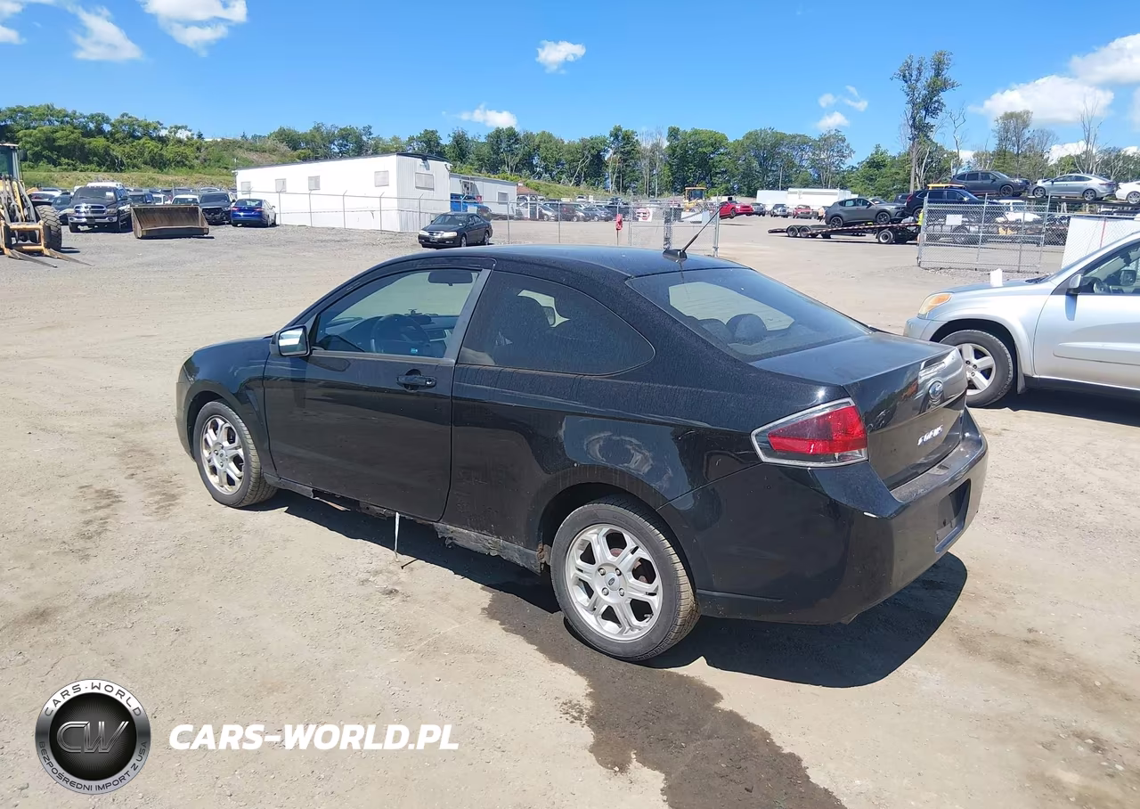 2010 Ford Focus Se VIN:1FAHP3CN7AW181867 - 3