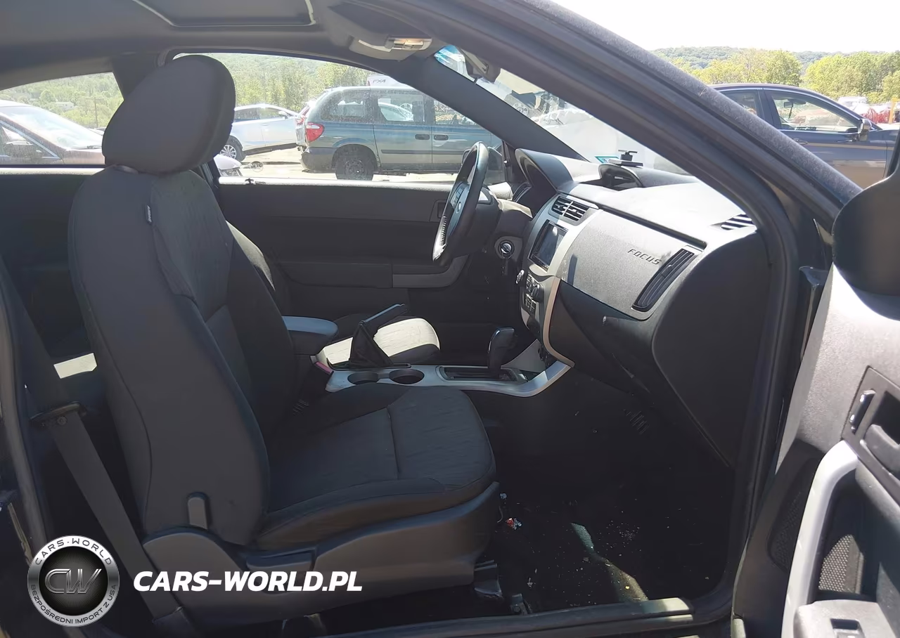 2010 Ford Focus Se VIN:1FAHP3CN7AW181867 - 5