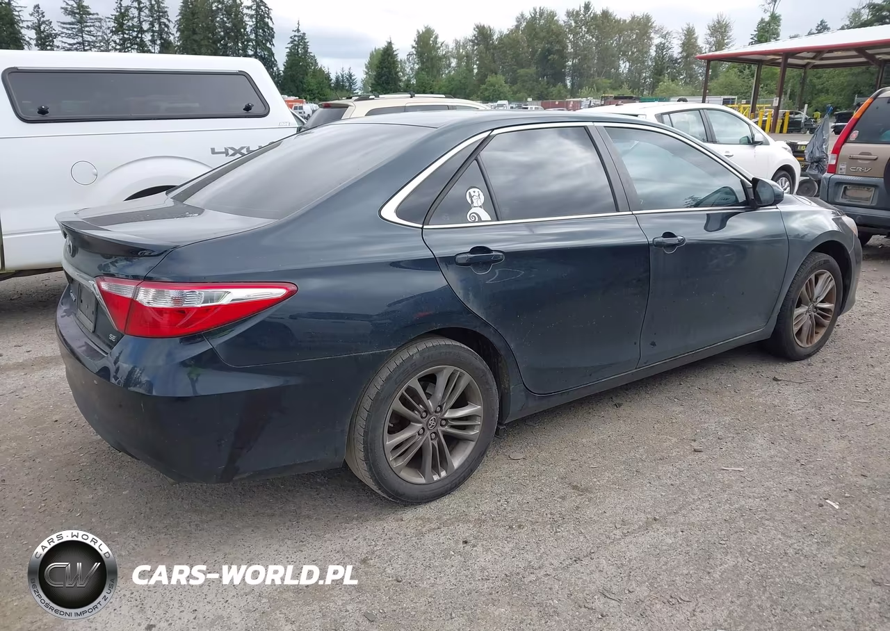 2017 Toyota Camry Se VIN:4T1BF1FK7HU415015 - 4