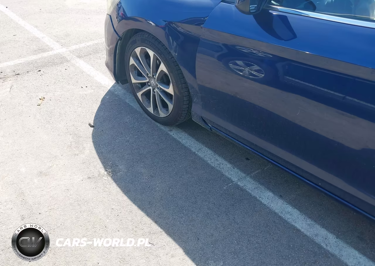 2015 Honda Accord Sport VIN:1HGCR2F52FA016397 - 18