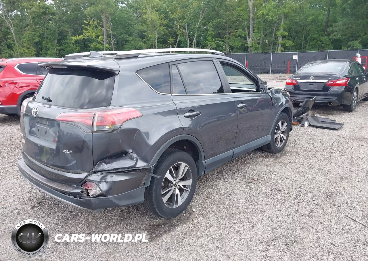 2018 Toyota Rav4 Xle VIN:JTMWFREV8JD125937 - 4