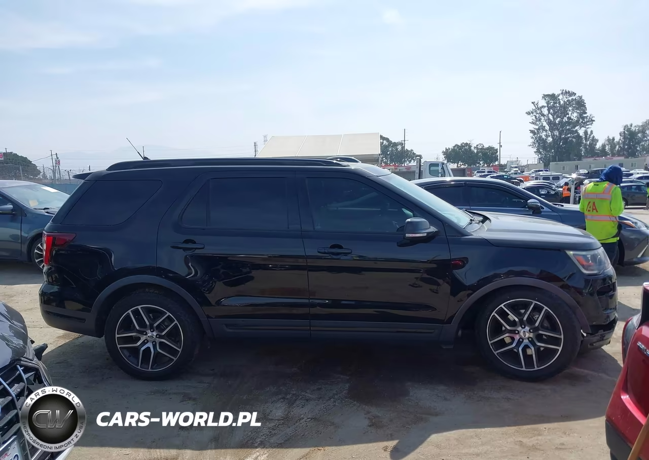 2018 Ford Explorer Sport VIN:1FM5K8GT1JGC28107 - 13