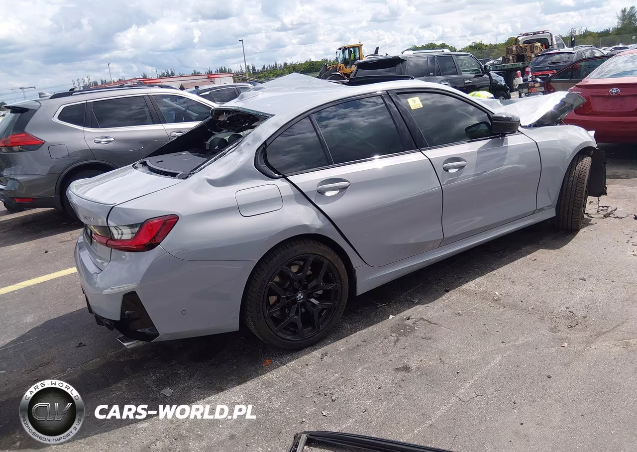 2025 BMW 330I VIN:3MW69CW07S8F10487 - 4