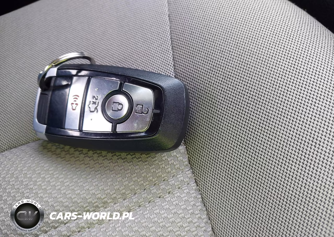 2018 Ford Fusion Hybrid S VIN:3FA6P0UU3JR209470 - 11