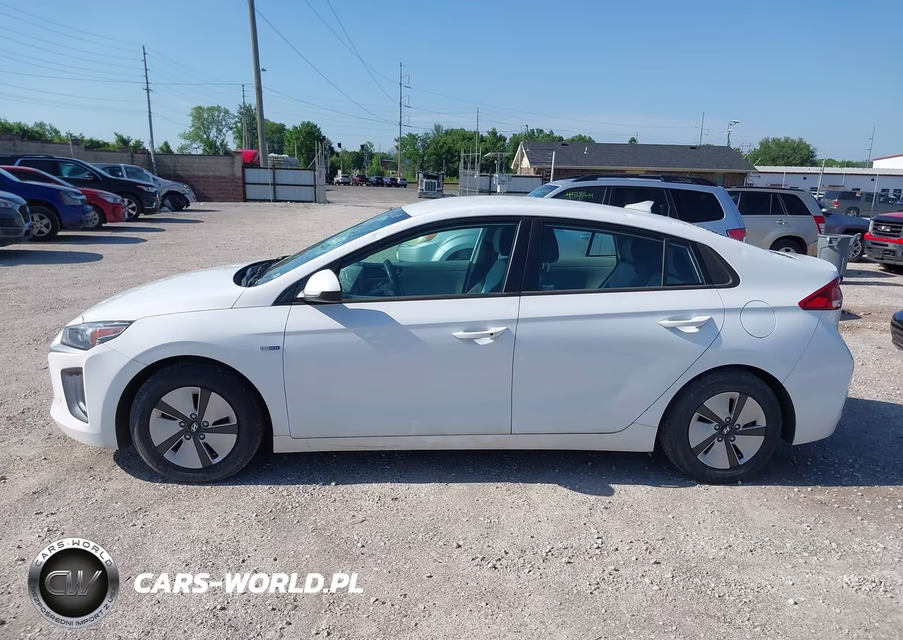 2020 Hyundai Ioniq Hybrid Blue VIN:KMHC65LC1LU186428 - 14
