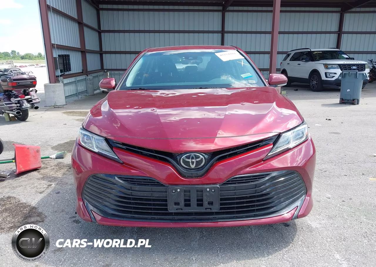 2018 Toyota Camry Le VIN:4T1B11HK0JU523932 - 12
