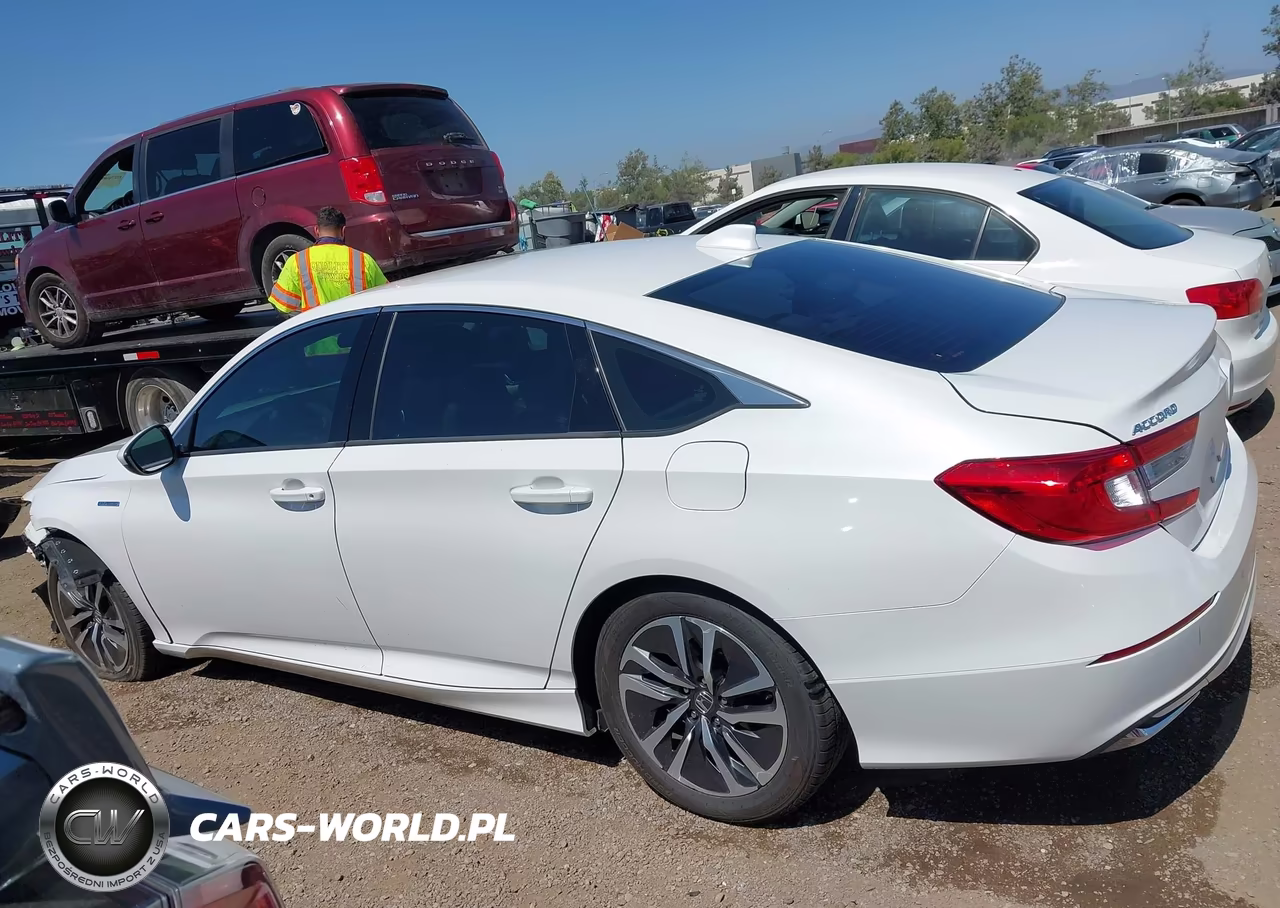 2020 Honda Accord Hybrid VIN:1HGCV3F1XLA017937 - 15