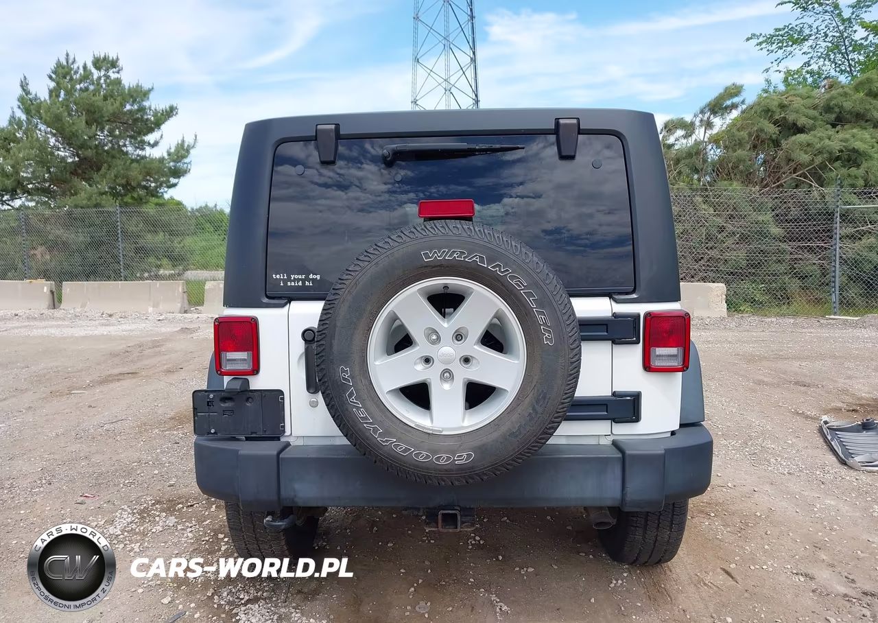 2015 Jeep Wrangler Unlimited Sport VIN:1C4BJWDG5FL763056 - 16