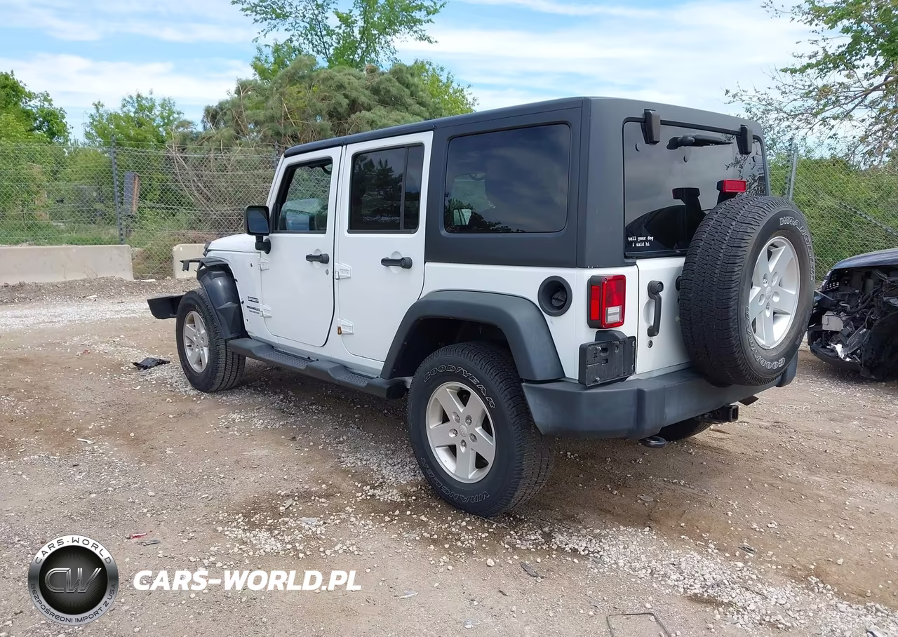 2015 Jeep Wrangler Unlimited Sport VIN:1C4BJWDG5FL763056 - 3