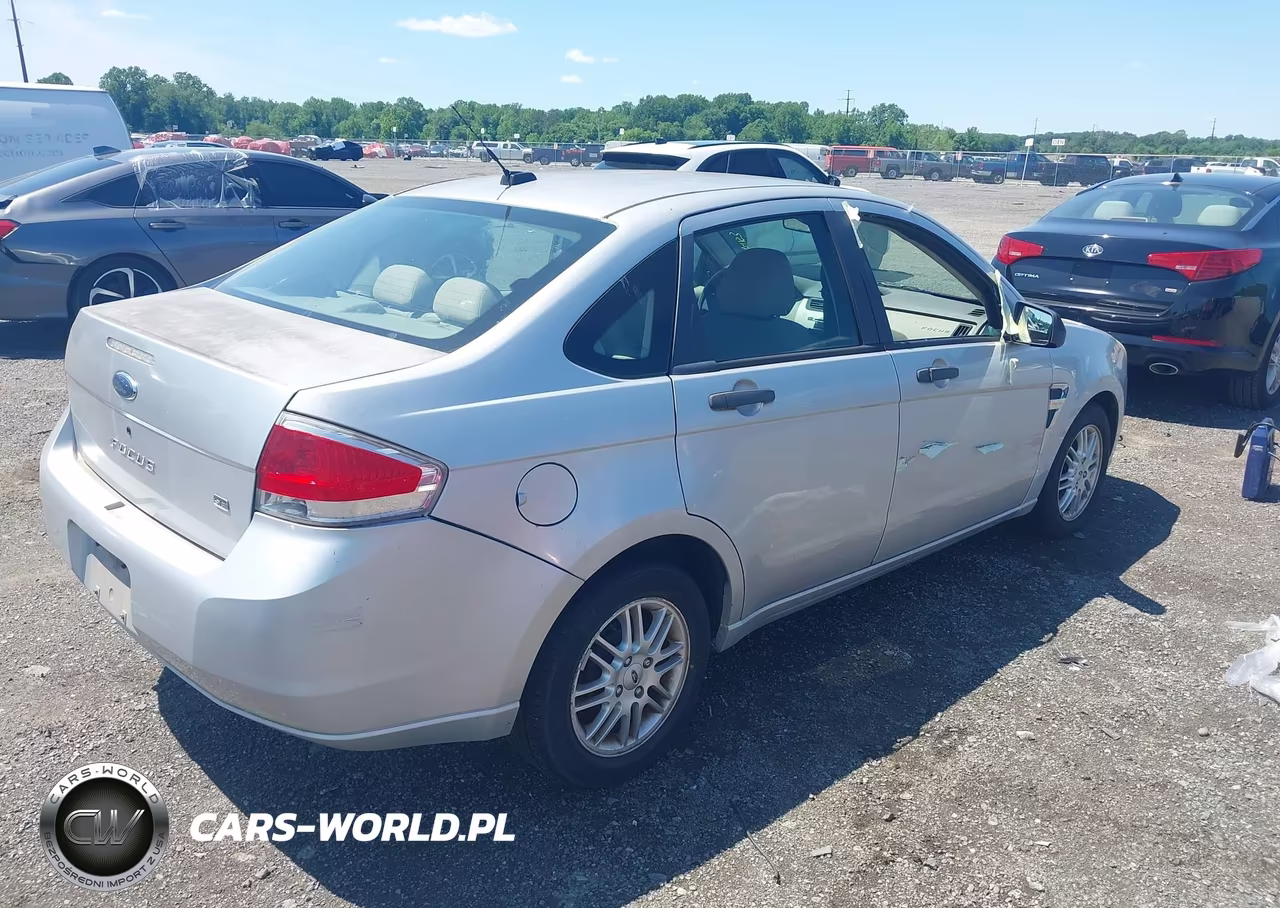 2009 Ford Focus Se VIN:1FAHP35N39W137826 - 4