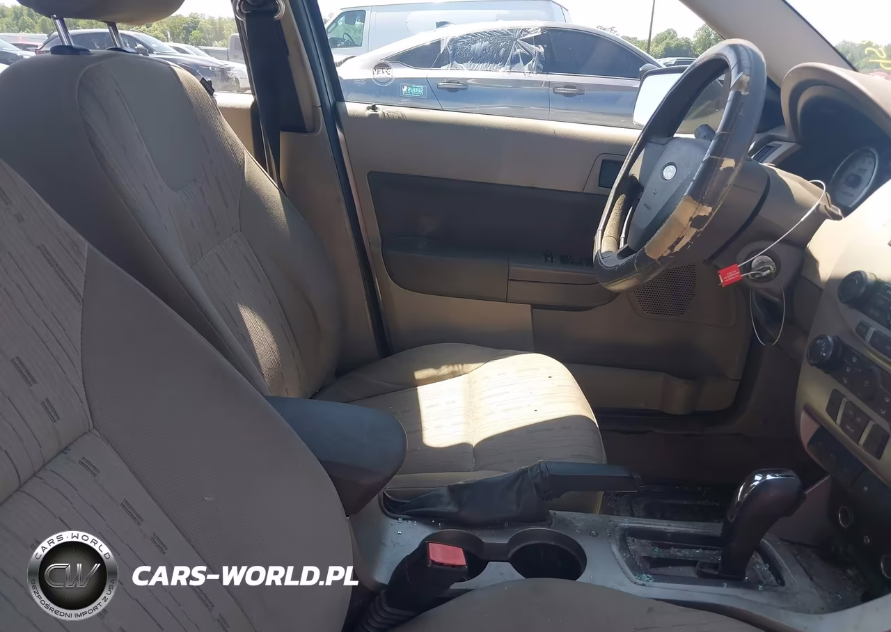 2009 Ford Focus Se VIN:1FAHP35N39W137826 - 5