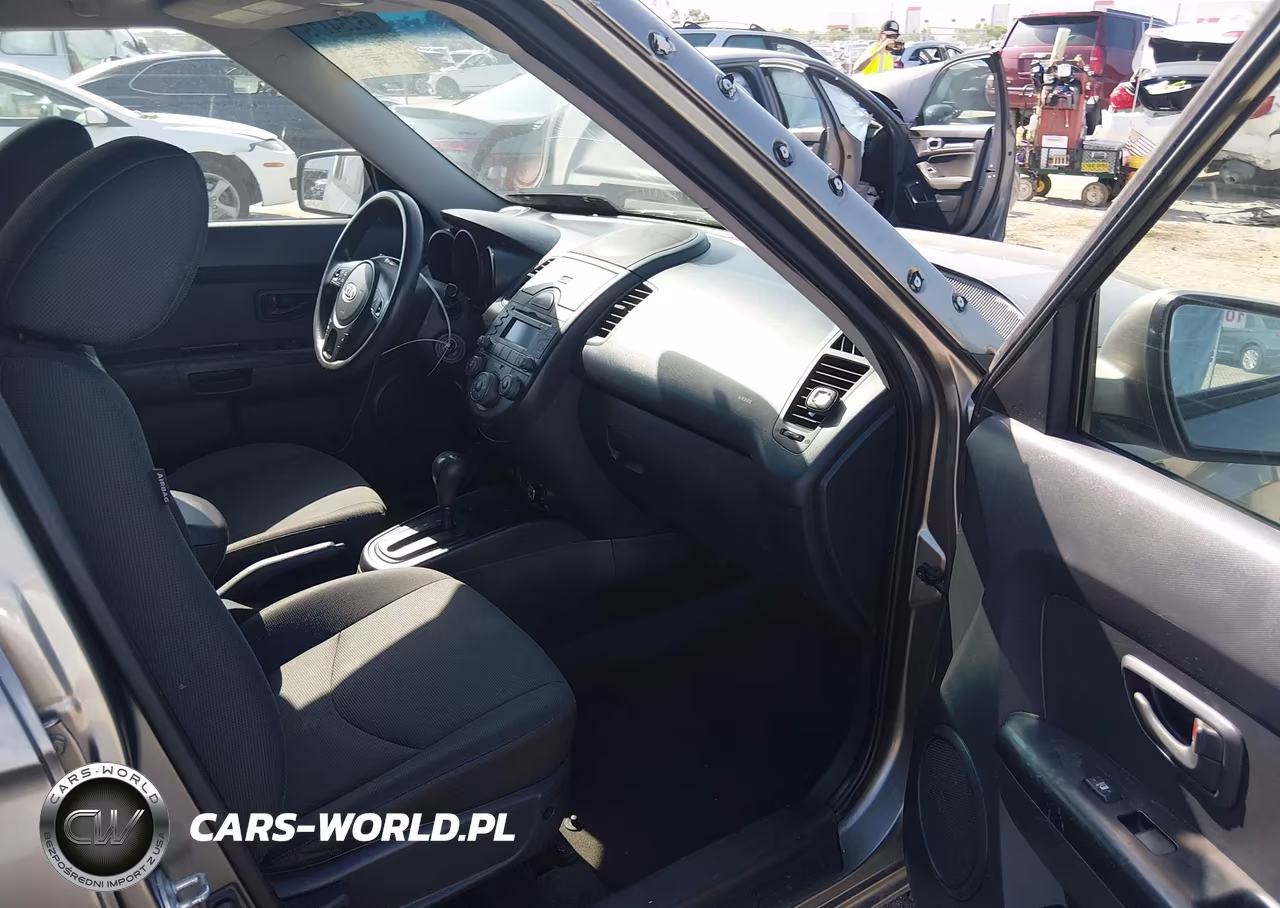 2010 Kia Soul + VIN:KNDJT2A27A7030662 - 5