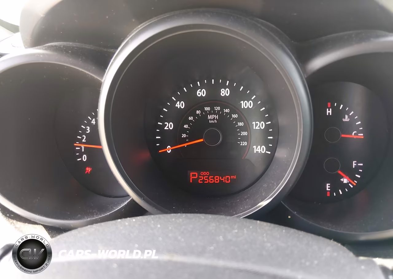 2010 Kia Soul + VIN:KNDJT2A27A7030662 - 7