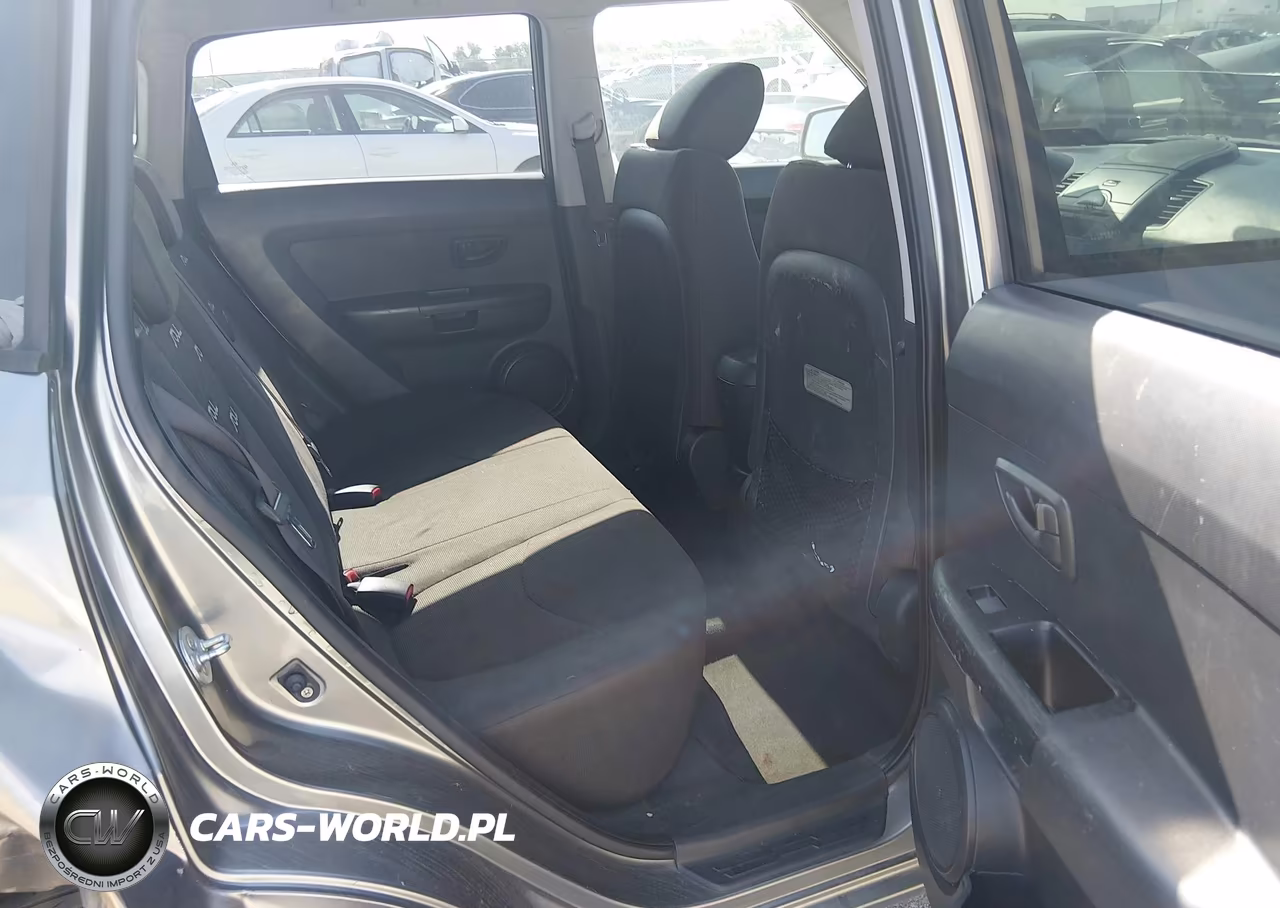 2010 Kia Soul + VIN:KNDJT2A27A7030662 - 8