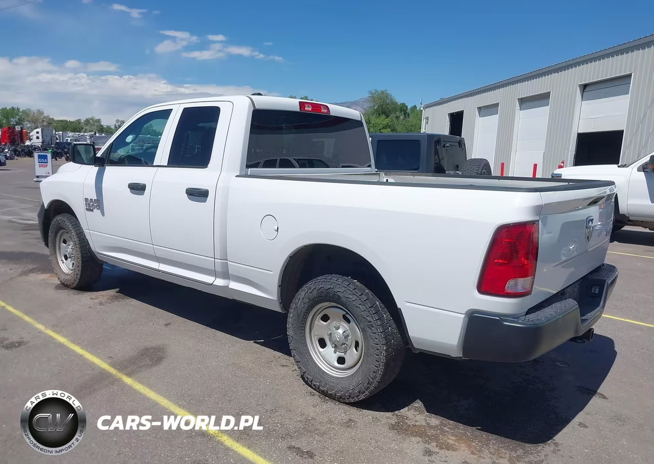 2020 Ram 1500 Classic VIN:1C6RR7FG3LS151148 - 3