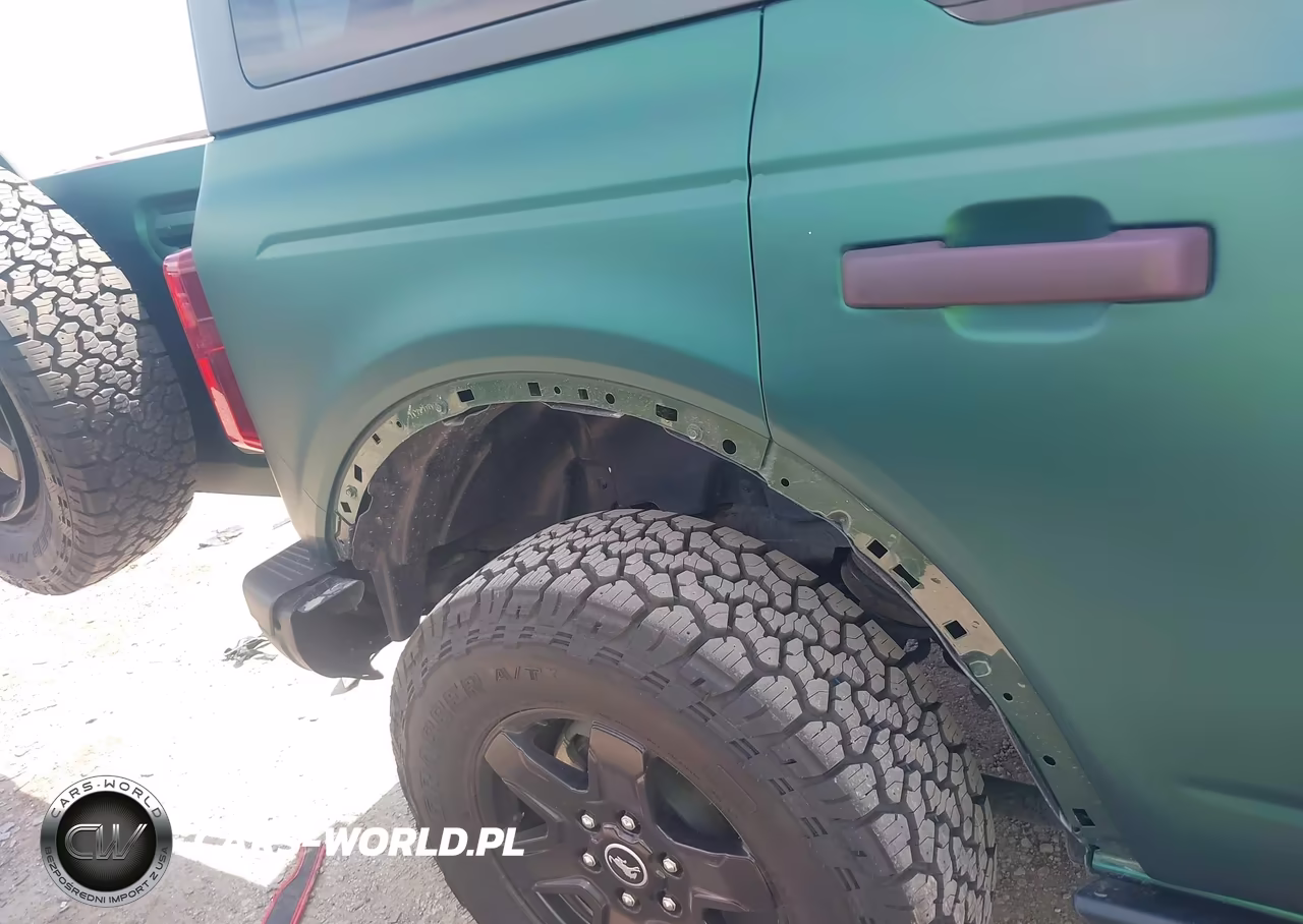2024 Ford Bronco Black Diamond VIN:1FMDE1BH6RLA63395 - 18