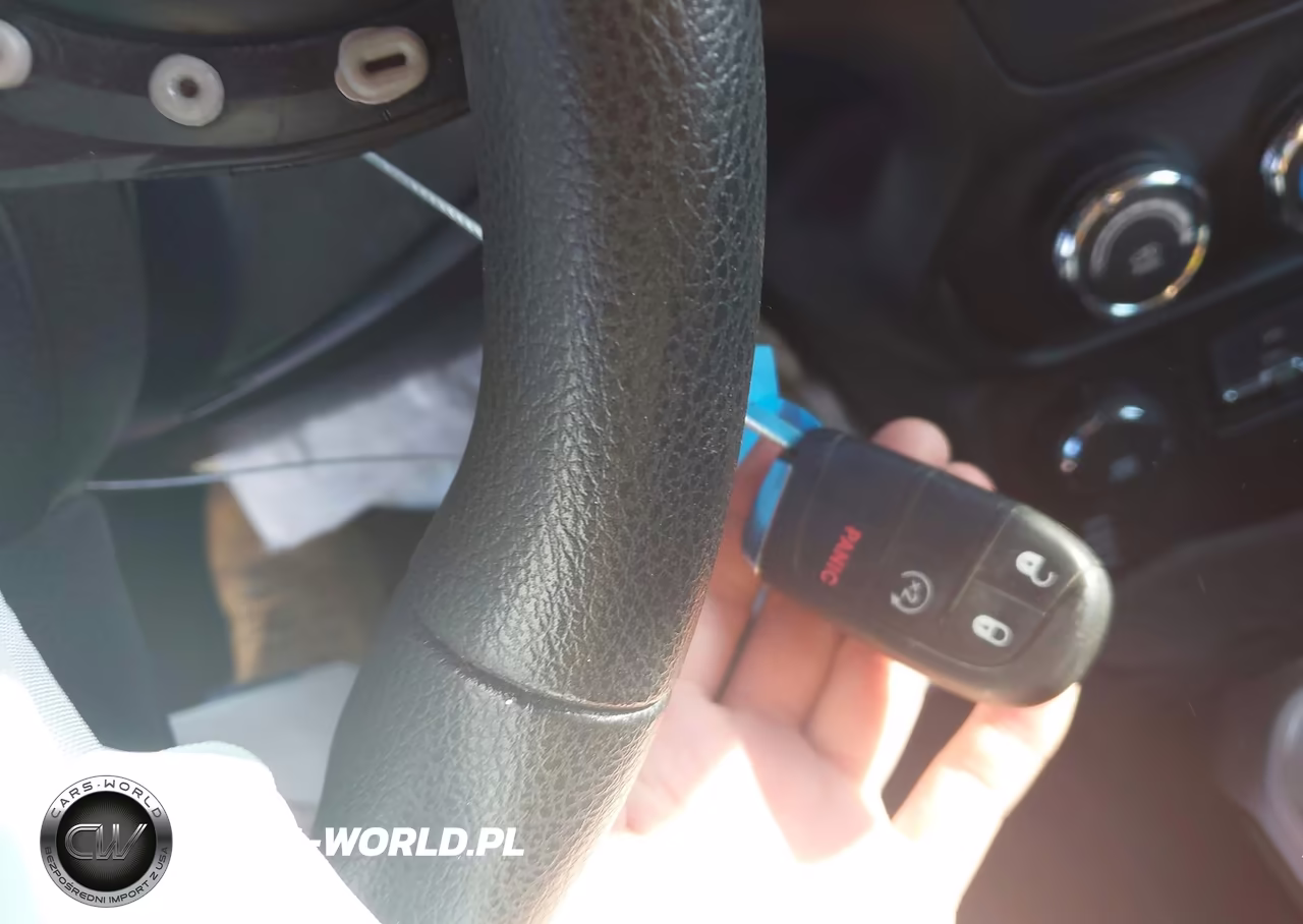 2017 Jeep Renegade Sport 4X4 VIN:ZACCJBAB1HPE38389 - 11