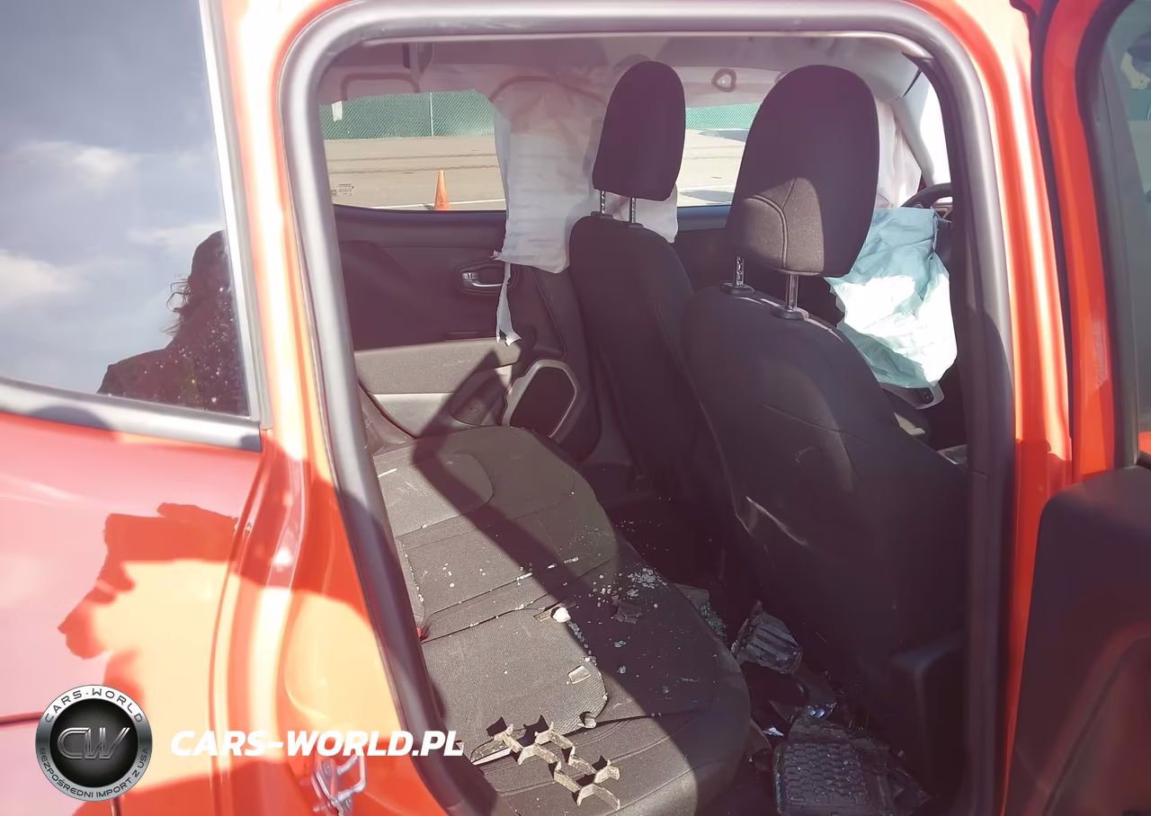 2017 Jeep Renegade Sport 4X4 VIN:ZACCJBAB1HPE38389 - 8