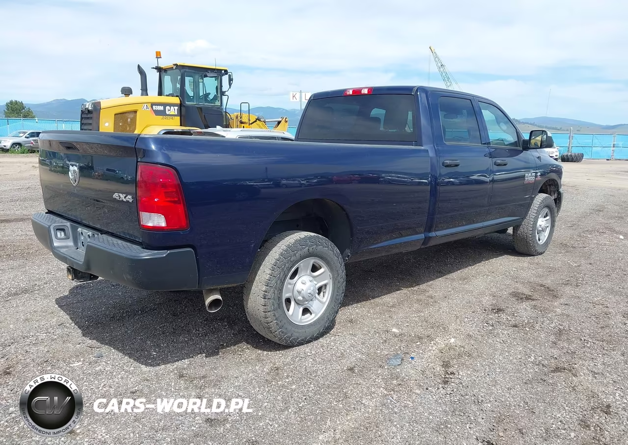 2018 Ram 3500 Tradesman 4X4 8' Box VIN:3C63R3GLXJG324615 - 4