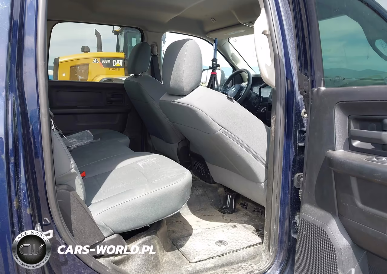2018 Ram 3500 Tradesman 4X4 8' Box VIN:3C63R3GLXJG324615 - 8