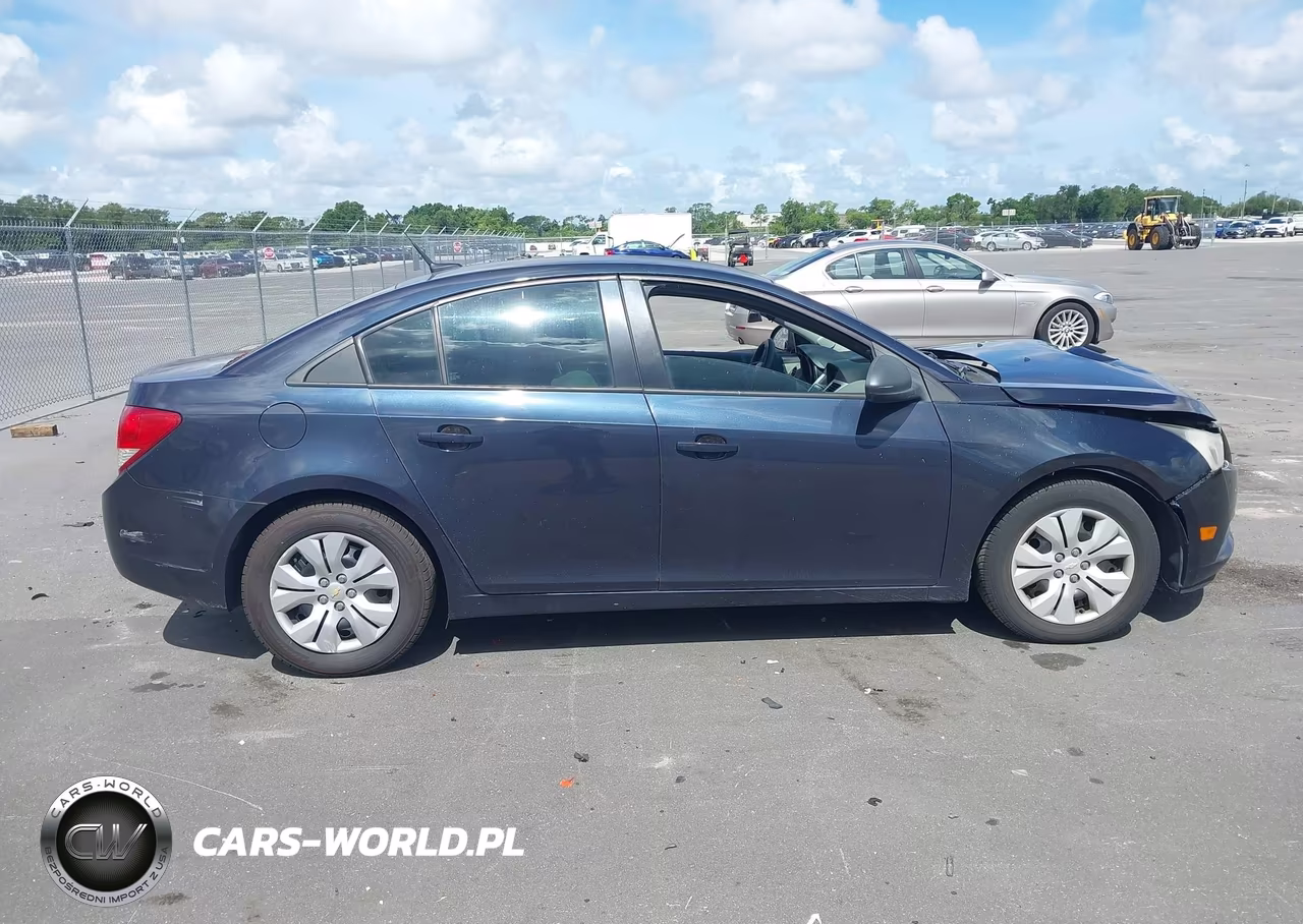 2014 Chevrolet Cruze Ls Auto VIN:1G1PA5SH2E7486653 - 13