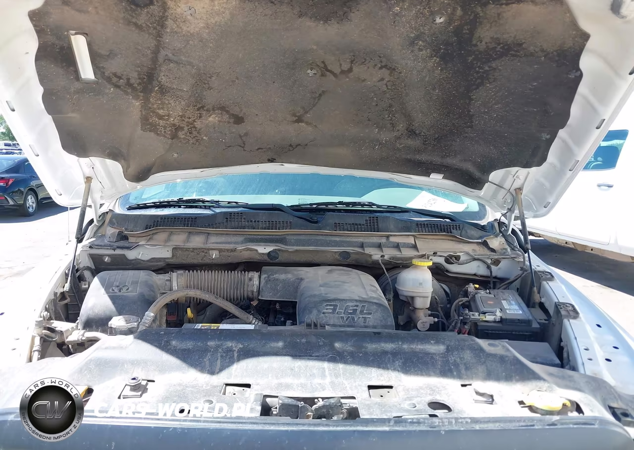 2020 Ram 1500 Classic VIN:1C6RR7FG6LS156540 - 10