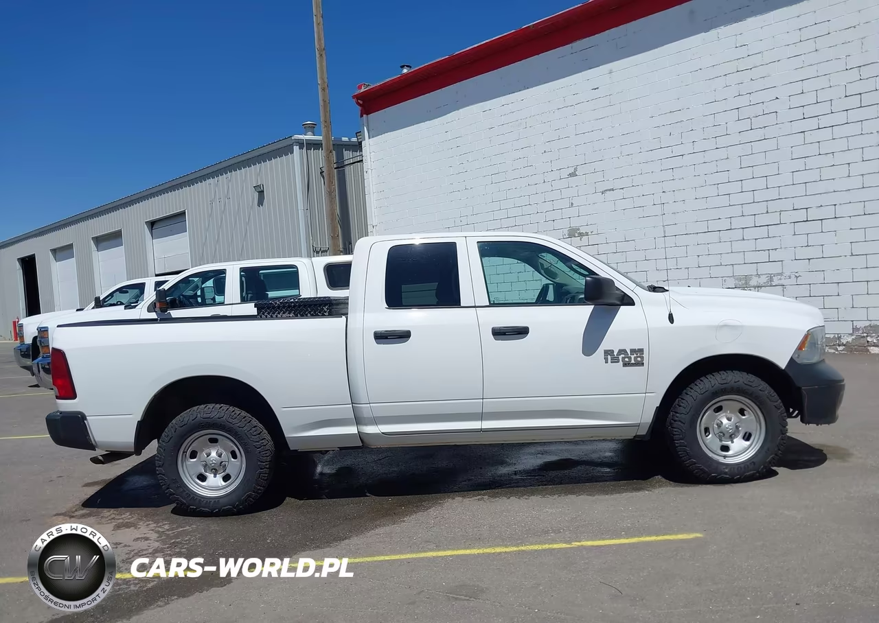 2020 Ram 1500 Classic VIN:1C6RR7FG6LS156540 - 13